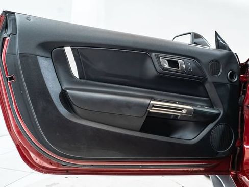 Used 2021 Ford Mustang Shelby GT500 w/ Technology Package RWD image 16