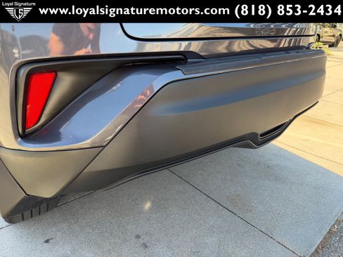 Used 2019 Toyota C-HR LE FWD image 9