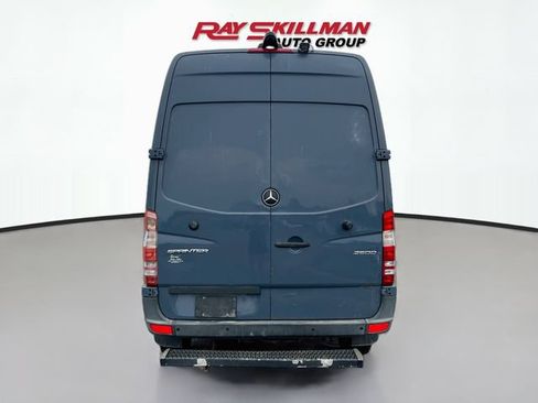 Used 2018 Mercedes-Benz Sprinter 2500 image 6