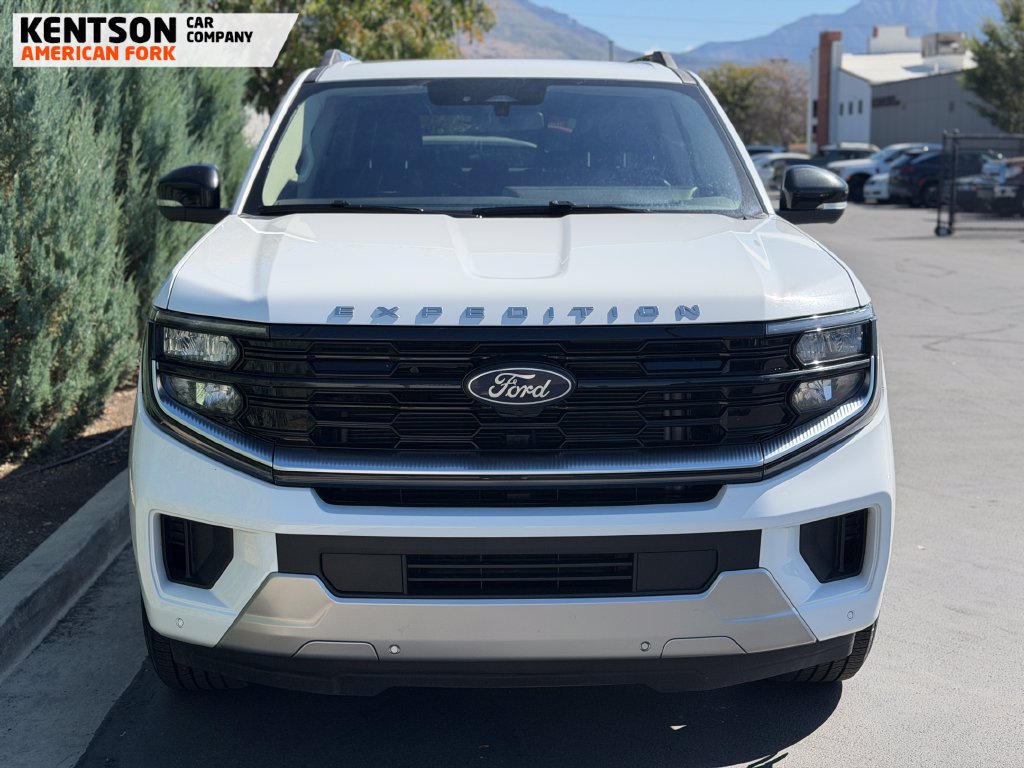 Used 2025 Ford Expedition Max Platinum AWD/4WD image 2