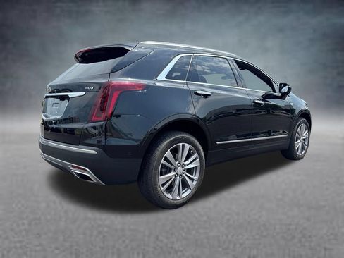 Certified 2024 Cadillac XT5 Premium Luxury w/ Technology Package FWD image 9