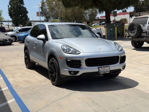 Used 2016 Porsche Cayenne AWD/4WD image 4