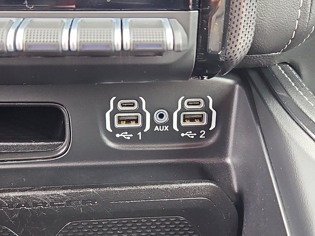 Used 2022 RAM 1500 Limited w/ Body-Colour Bumper Group AWD/4WD image 19