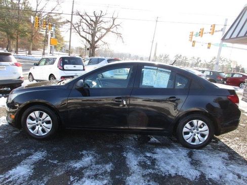 Used 2013 Chevrolet Cruze LS image 5