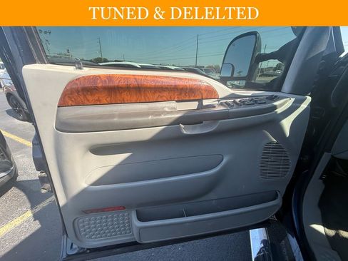 Used 2004 Ford F250 Lariat AWD/4WD image 11