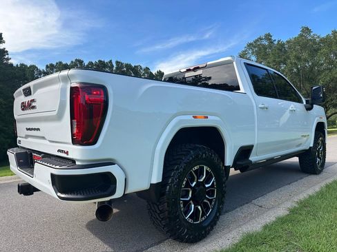 Used 2022 GMC Sierra 2500 AT4 w/ AT4 Preferred Package AWD/4WD image 5