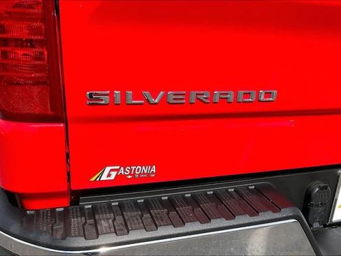 Used 2023 Chevrolet Silverado 1500 LT image 22