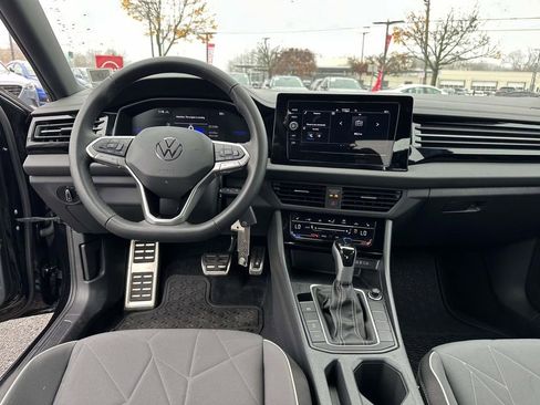 Used 2025 Volkswagen Jetta Sport image 22