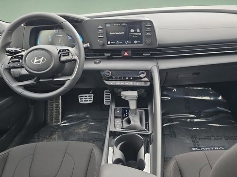 New 2026 Hyundai Elantra SEL Sport Premium FWD image 25