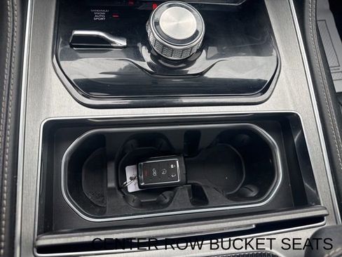 Used 2024 Jeep Wagoneer Series II image 28