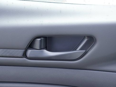 Used 2025 Nissan Altima 2.5 S FWD image 8