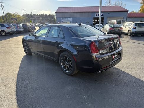 Used 2016 Chrysler 300 S image 10