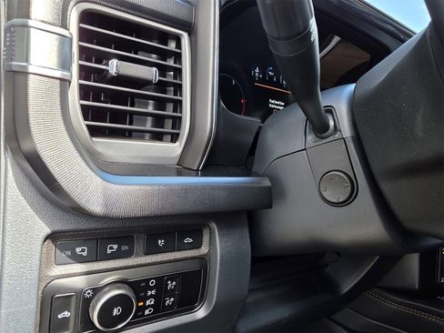 Used 2024 Ford F250 Platinum image 25