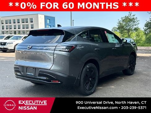 New 2025 Nissan Murano SV image 2