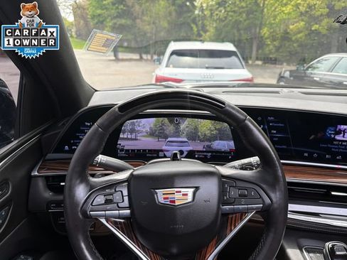 Used 2024 Cadillac Escalade ESV Premium Luxury w/ Performance Package AWD/4WD image 14