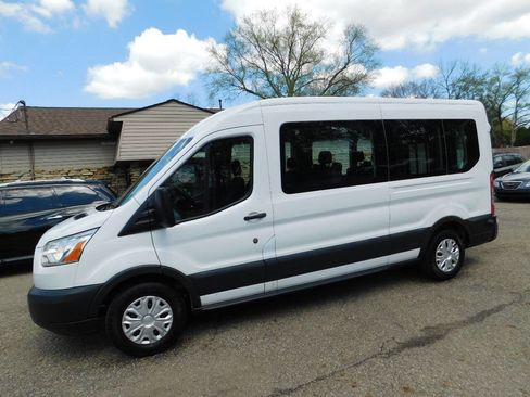 Used 2017 Ford Transit 350 XLT image 15