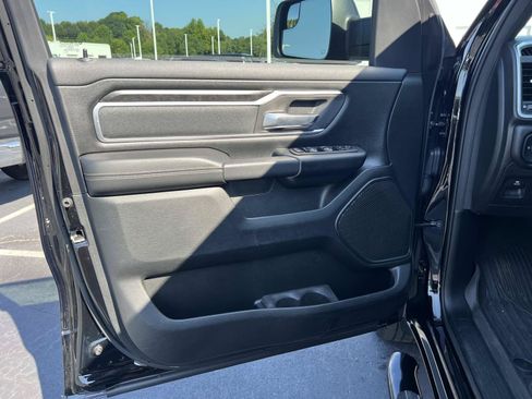 Used 2021 RAM 1500 Big Horn AWD/4WD image 16