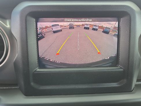 Used 2021 Jeep Wrangler Unlimited Sport image 26