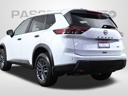Certified 2025 Nissan Rogue S image 6