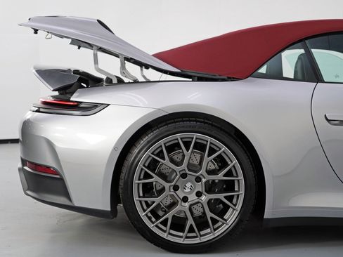 Used 2025 Porsche 911 Carrera RWD image 54