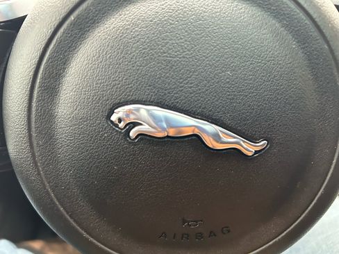 Used 2019 Jaguar F-PACE S image 21