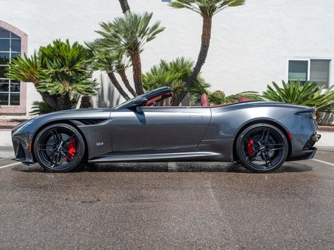 Used 2020 Aston Martin DBS Superleggera Volante RWD image 42