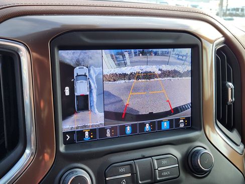 Used 2022 Chevrolet Silverado 2500 High Country w/ Technology Package image 23