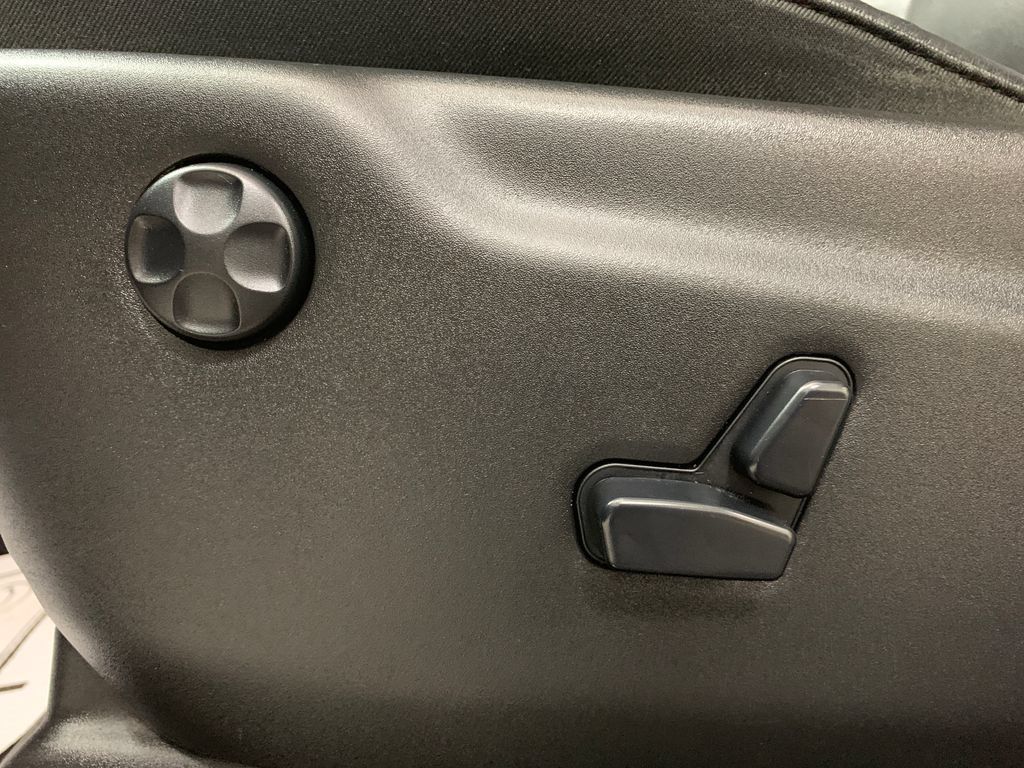 Used 2018 Dodge Durango GT AWD/4WD image 18