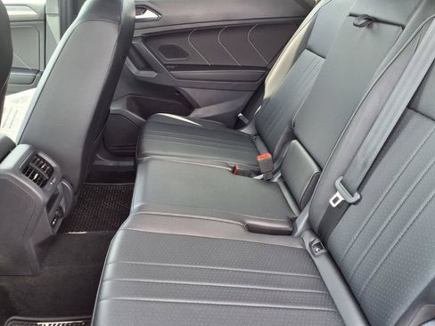Used 2024 Volkswagen Tiguan SE R-Line w/ MDO Package, Three-Row FWD image 12