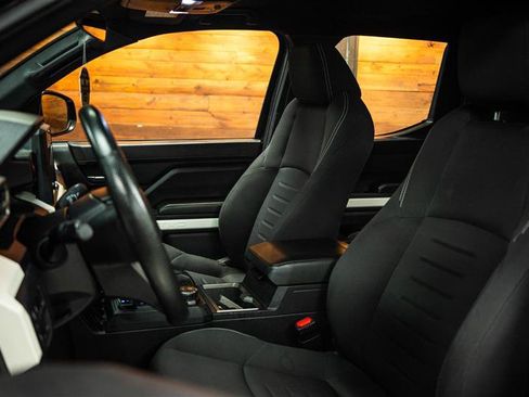 Used 2024 Toyota Tacoma TRD Sport AWD/4WD image 9