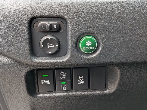 Used 2022 Honda Pilot Touring image 17