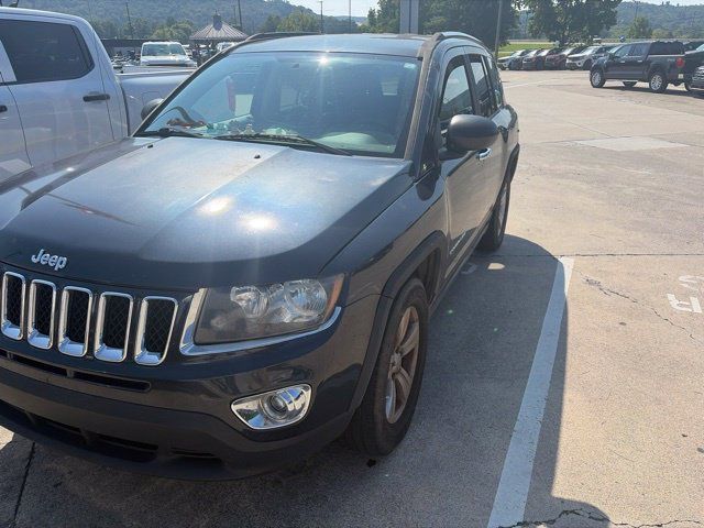 Used 2014 Jeep Compass Sport w/ Power Value Group AWD/4WD image 2