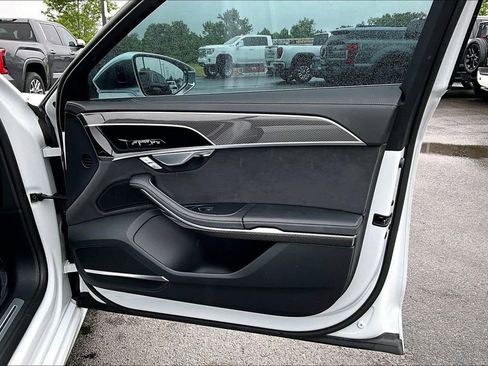 Used 2022 Audi S8 w/ S8 Comfort Plus Package AWD/4WD image 30