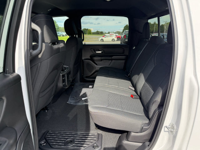 New 2027 RAM 1500 Express AWD/4WD image 9