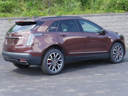 Certified 2022 Cadillac XT5 Sportv w/ Technology Package AWD/4WD image 7
