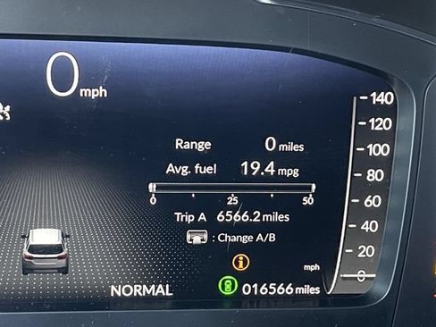 Used 2025 Honda Pilot Black Edition image 16