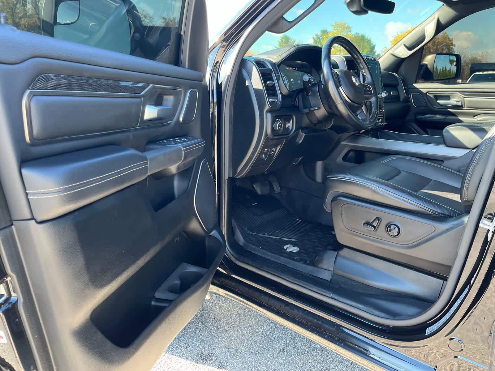Used 2020 RAM 1500 Rebel w/ Rebel Level 2 Equipment Group AWD/4WD image 9
