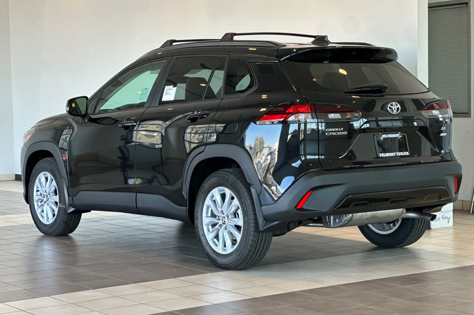 New 2026 Toyota Corolla Cross LE w/ Moonroof Package AWD/4WD image 6