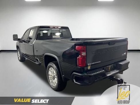 Used 2021 Chevrolet Silverado 3500 High Country w/ Z71 Off-Road Package AWD/4WD image 4