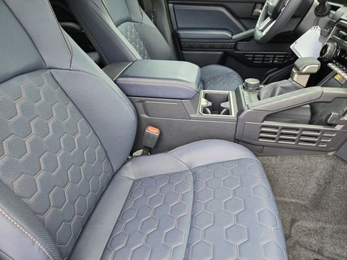 New 2026 Toyota 4Runner Platinum AWD/4WD image 12
