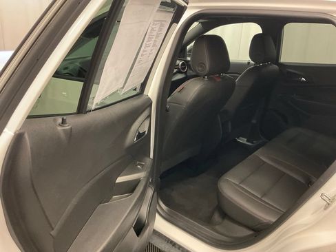 Used 2024 Chevrolet Trax RS w/ Driver Confidence Package FWD image 20
