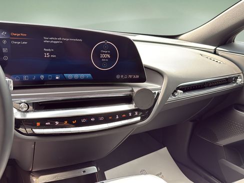 Certified 2024 Cadillac Lyriq Tech AWD/4WD image 33