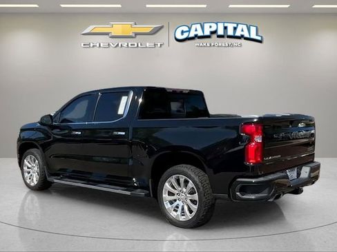 Used 2021 Chevrolet Silverado 1500 High Country w/ Technology Package image 3