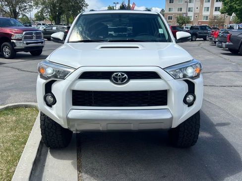 Used 2019 Toyota 4Runner TRD Off-Road Premium AWD/4WD image 6
