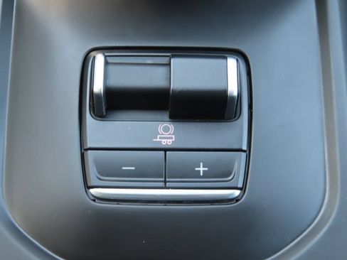 Used 2022 GMC Sierra 1500 AT4X image 37