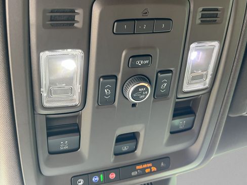Used 2023 Cadillac Escalade Sport w/ LPO, ONYX Package AWD/4WD image 21