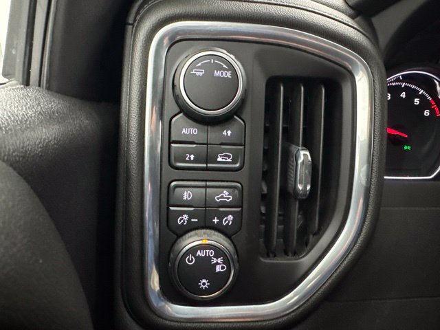 Used 2022 Chevrolet Silverado 1500 RST w/ Bed Protection Package AWD/4WD image 11