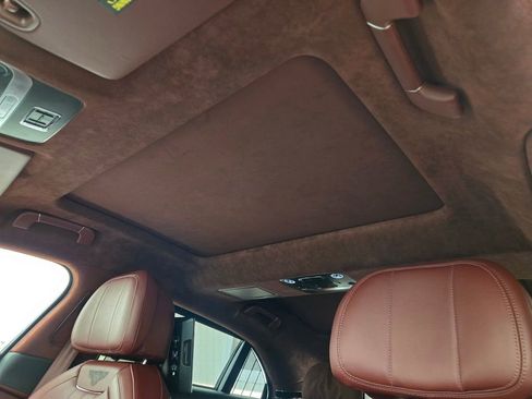Certified 2023 Bentley Flying Spur V8 AWD/4WD image 17