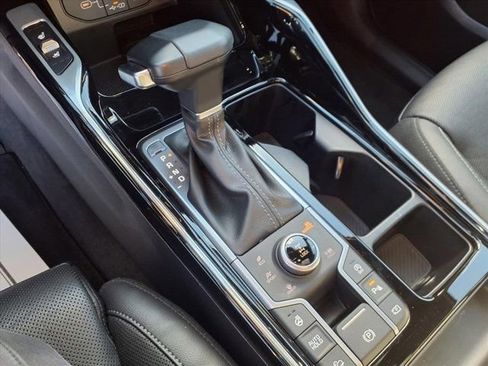 Certified 2024 Kia Sorento SX Prestige image 18