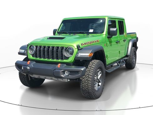 Used 2025 Jeep Gladiator Mojave w/ Safety Group AWD/4WD image 4
